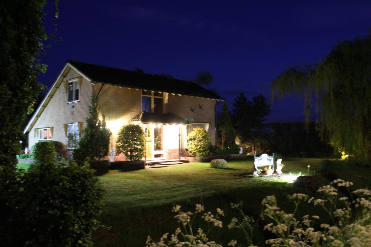 B&B Elbahof, Goed En Goedkoop! Hem Bagian luar foto